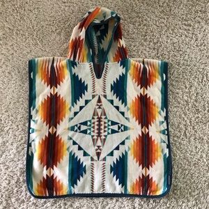 Children’s Pendleton Poncho/Towel - hooded.  Like new
